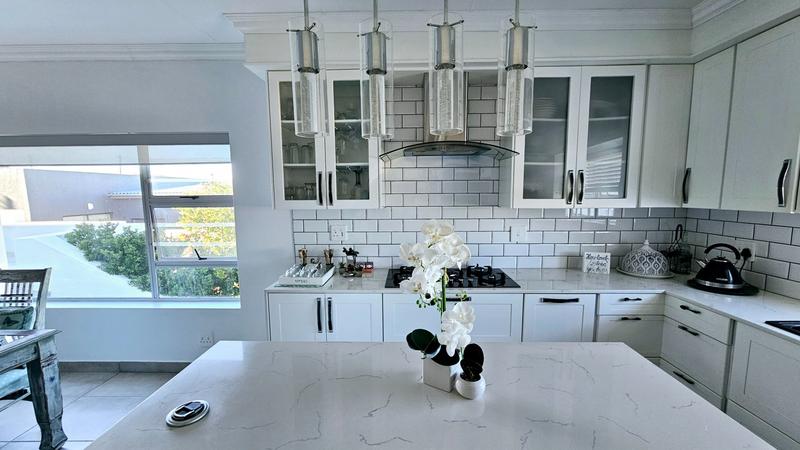 4 Bedroom Property for Sale in Dana Bay Western Cape